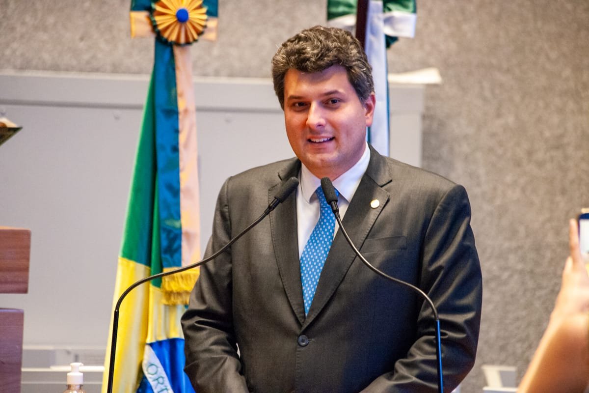 Nova lei obriga formação específica para inclusão de alunos com deficiência