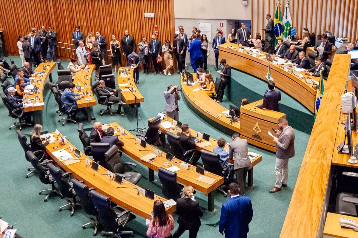 CLDF aprova Orçamento de R$ 66,6 bi para 2025 encerra ano legislativo e dá início a recesso