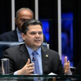 Alcolumbre destrava PEC do fim da 6×1 após conversas com Lula