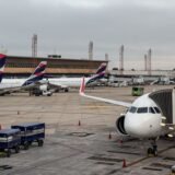 Anvisa atualiza regras de segurança sanitária para aviões e aeroportos