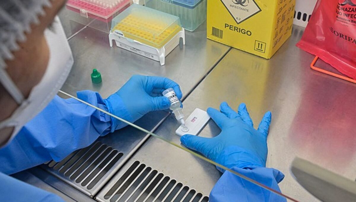 Anvisa atualiza regras sobre controle de qualidade em laboratórios