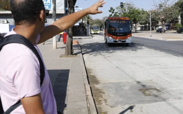 Aplicativo permite consultar horários e acompanhar ônibus em tempo real no Distrito Federal