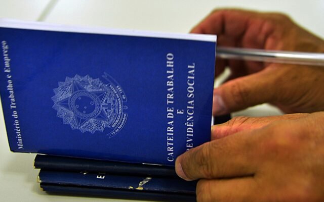Brasil cria 58,5 mil postos de trabalho em julho, aponta Caged