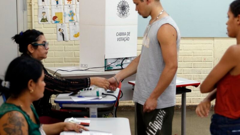 Com envelhecimento da população, eleitorado jovem recua 22% em 16 anos