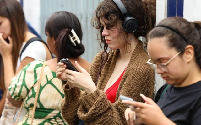 Desigualdades marcam formalização do trabalho entre jovens brasileiros