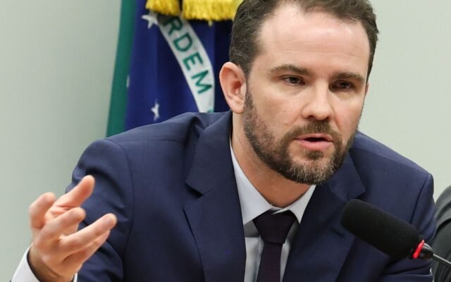 Durigan rebate críticas de inércia sobre crise do BRB