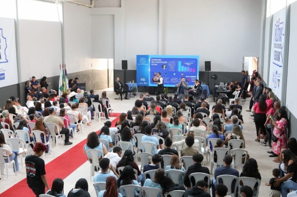 Encontro em Taguatinga leva orientações sobre prevenção à violência doméstica à comunidade
