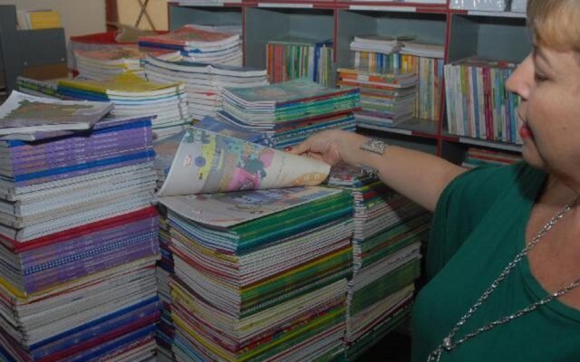 Escolas têm até 8 de setembro para escolher livros didáticos para 2027