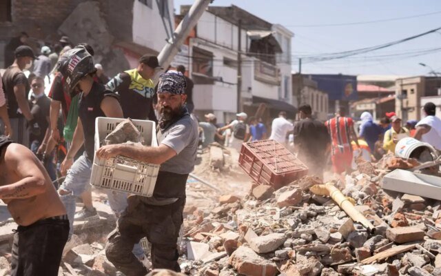 Forte terremoto deixa pelo menos 20 mortos na Colômbia