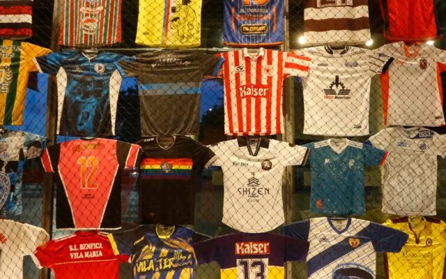 Memórias da Várzea: exposição conta histórias do futebol comunitário