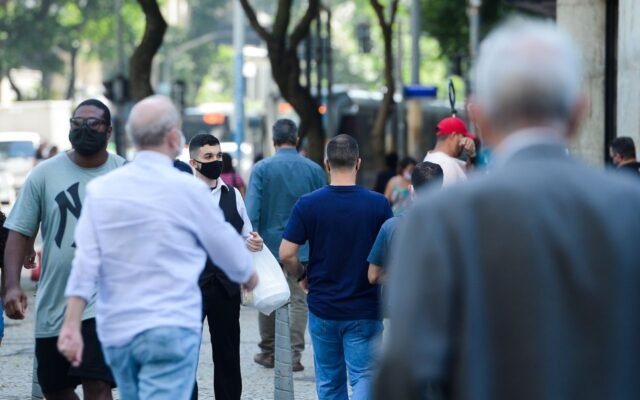 Para 81% dos brasileiros, é fundamental que candidato acredite em Deus