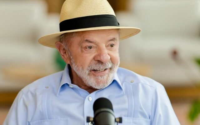 Pelo PT, Lula busca reeleição com foco em pautas sociais