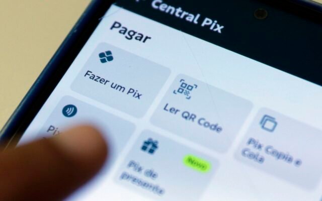 Pix enfrenta instabilidade na manhã deste domingo