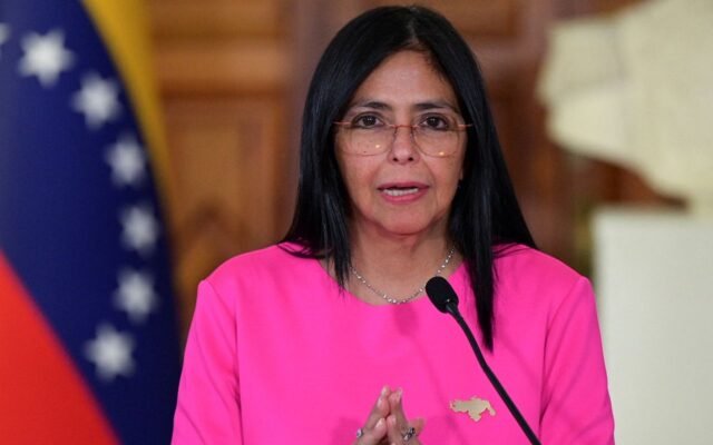 Presidente da Venezuela confirma acordo petrolífero com Estados Unidos