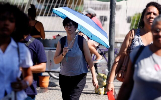 Salário mínimo deverá subir para R$ 1.741 em 2027