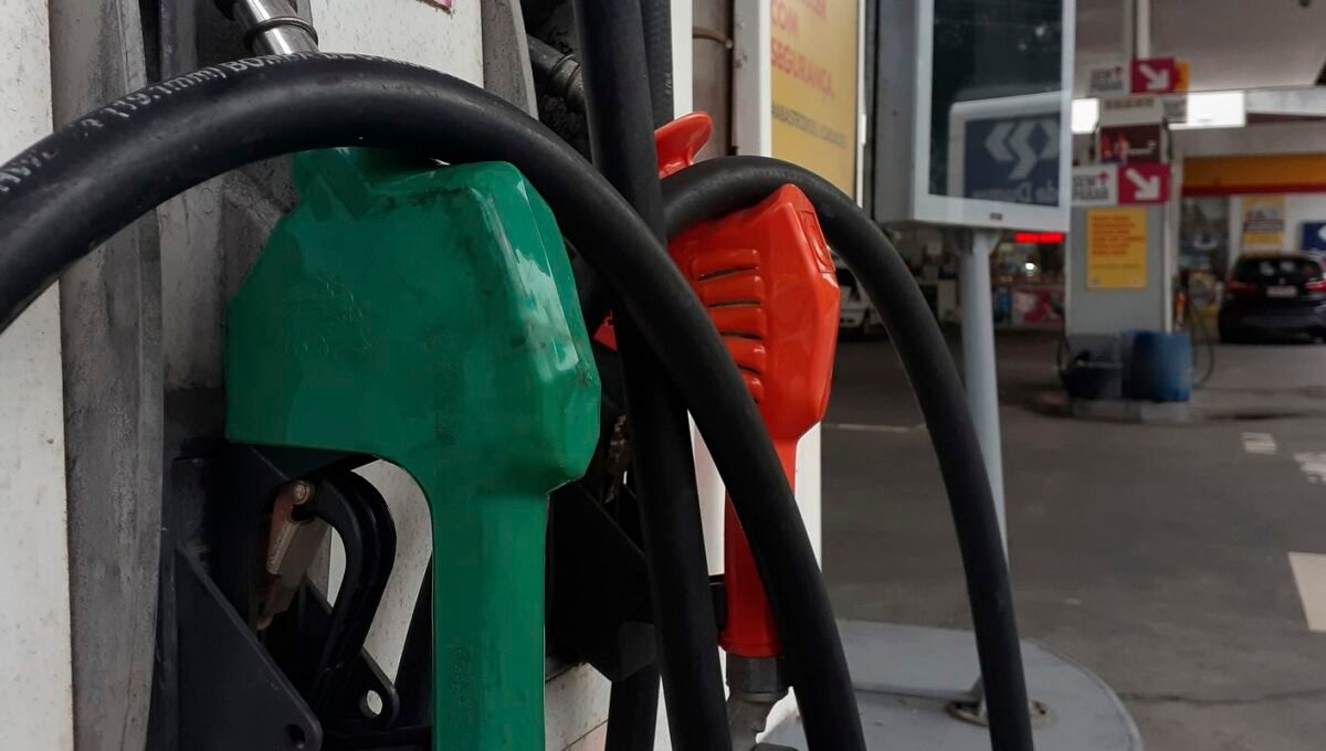 Segunda maior refinaria do país reduz preço da gasolina em 11,3%