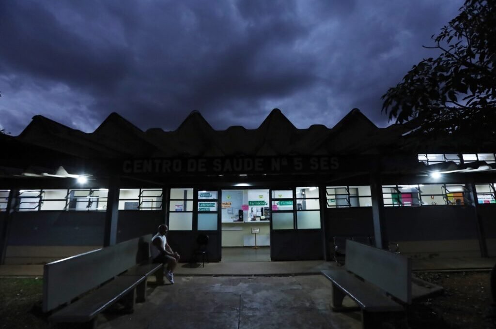 Unidades básicas de saúde oferecem atendimento em horário noturno e aos sábados