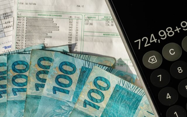 Arrecadação federal ultrapassa R$ 2 trilhões em oito meses