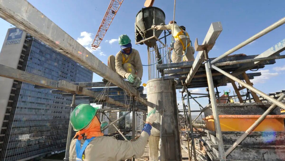 Brasil cria 165,8 mil postos de trabalho em agosto, aponta Caged
