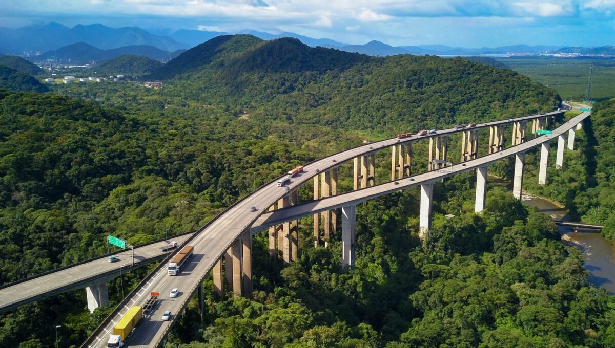 Brasil deve dobrar investimentos para zerar déficit em infraestrutura
