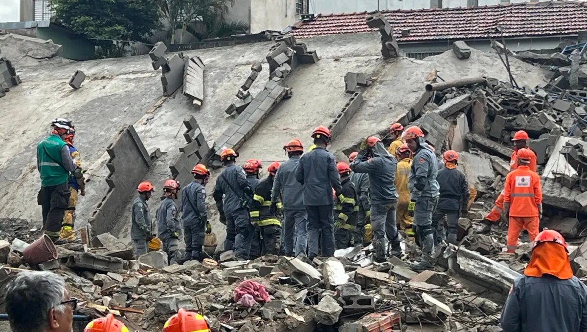 Desabamento de prédio em construção deixa dois mortos em São Paulo