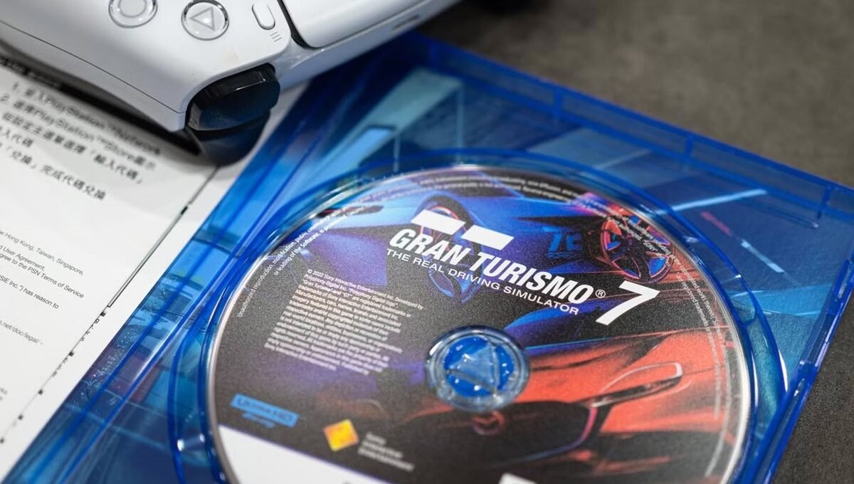 Discos físicos ainda representam boa parte da receita dos maiores jogos exclusivos do PlayStation