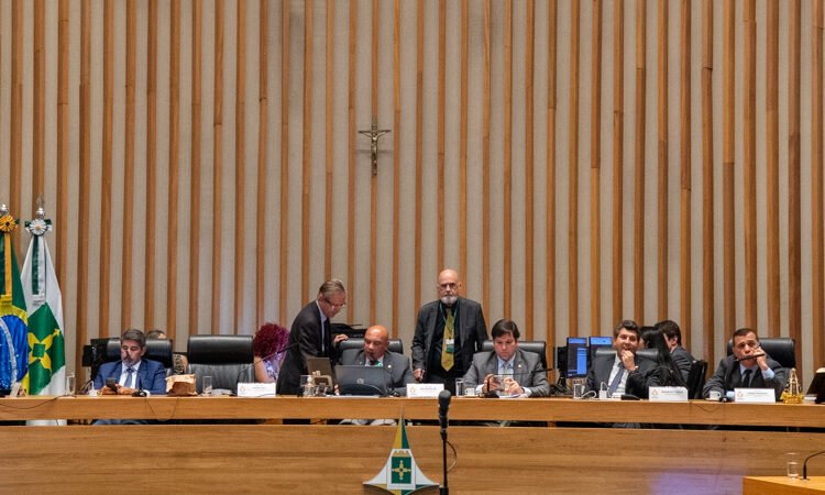 Distritais aprovam crédito suplementar de R$ 636 milhões para o GDF