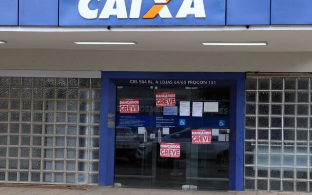 Empregados da Caixa rejeitam proposta da empresa e greve continua