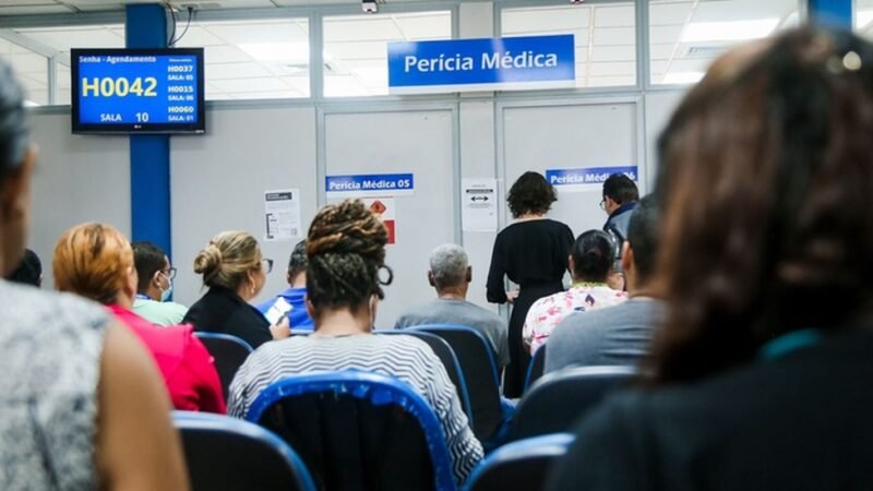 Fila de espera por atendimento do INSS é zerada em agosto