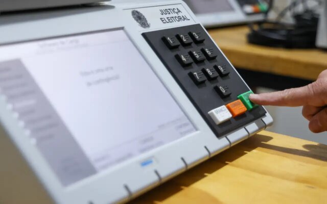 Justiça Eleitoral garante transporte e urnas adaptadas para PCD