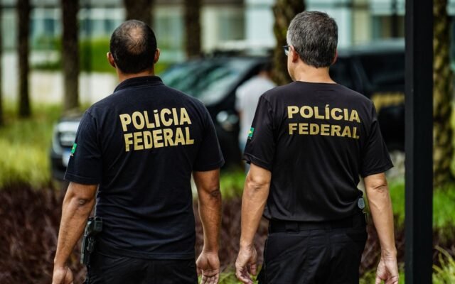 PF faz ação contra apologia ao nazismo no interior do Rio de Janeiro