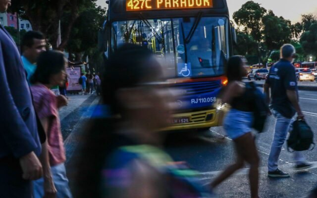 Pesquisa aponta que solidão e exaustão ampliam abstenção nas urnas