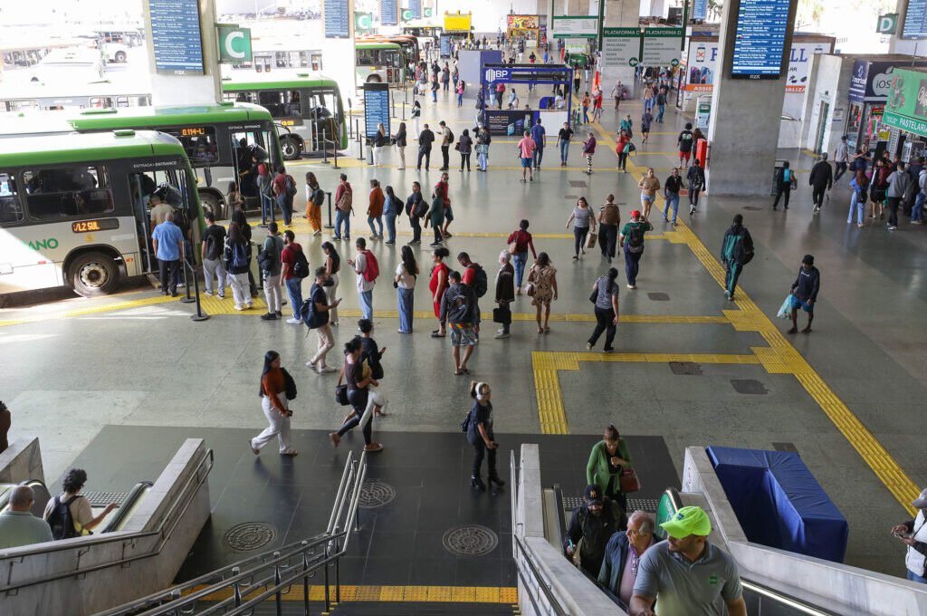 Portões Abertos 2026 terá ônibus extras e linha especial para a Base Aérea de Brasília