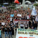 Professores de escolas particulares do Rio fazem greve de 24 horas