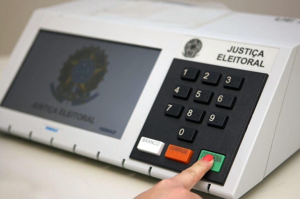 Programa garante transporte gratuito para eleitores com deficiência ou mobilidade reduzida