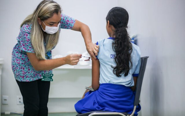 SUS oferece vacinas contra principais causadores de meningite no DF
