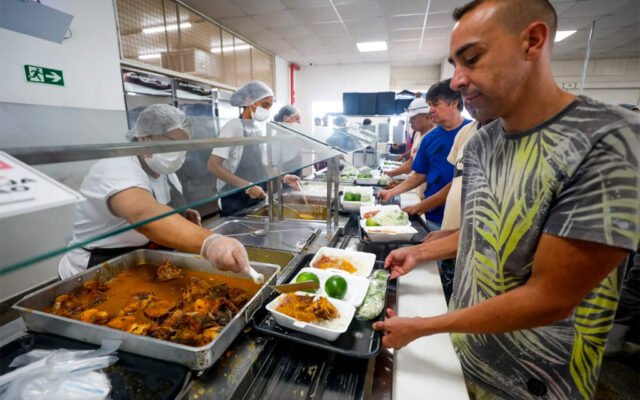 Sessão solene homenageia profissionais que promovem alimentação saudável e inclusão social