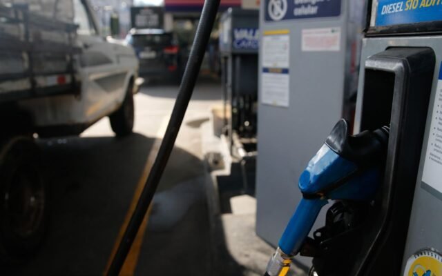 Subsídios à gasolina e ao diesel são ampliados após alta do petróleo