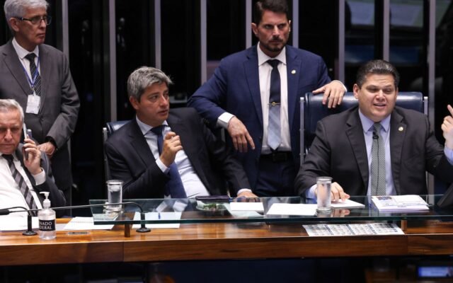 Alcolumbre retira PEC da Segurança Pública da pauta do Senado