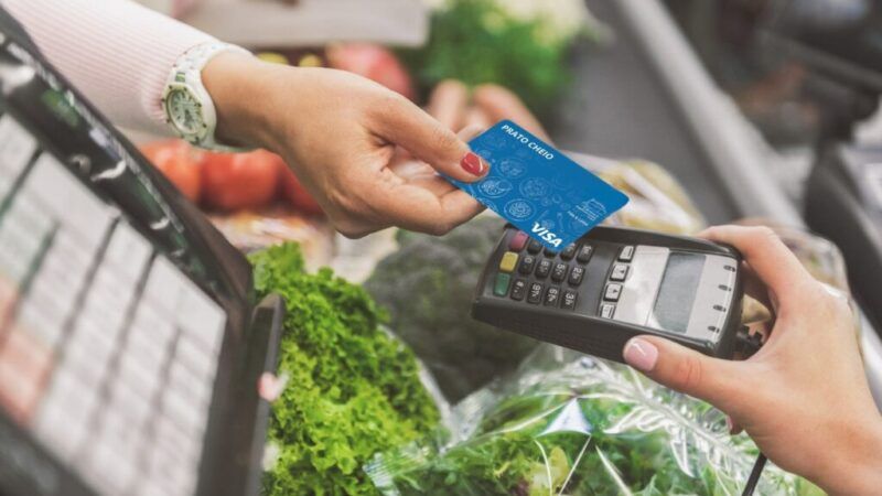 Beneficiários do Programa Cartão Prato Cheio devem trocar cartão até 30 de novembro