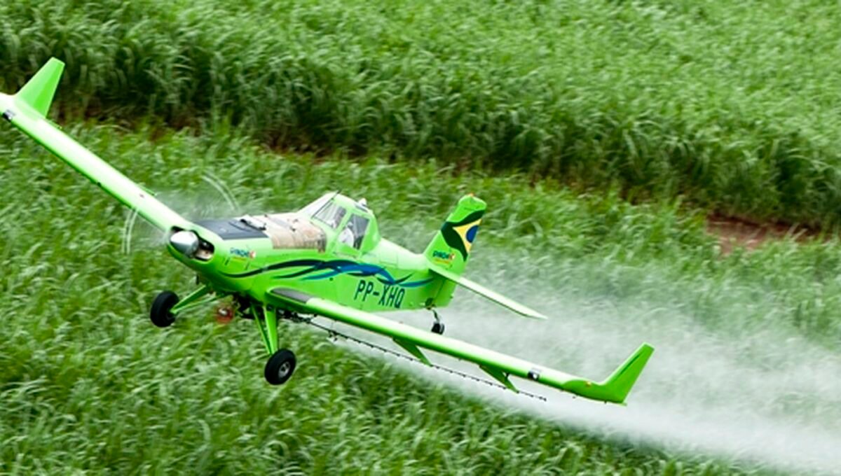 Brasil é 2º maior importador de pesticidas proibidos na UE, diz Oxfam