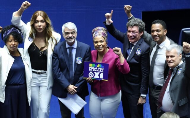 CUT elogia fim da “massacrante” 6×1; CNI quer revisar PEC aprovada
