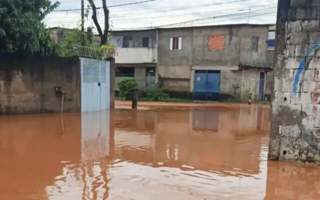 Chuva altera local de votação em Itapevi, no interior paulista