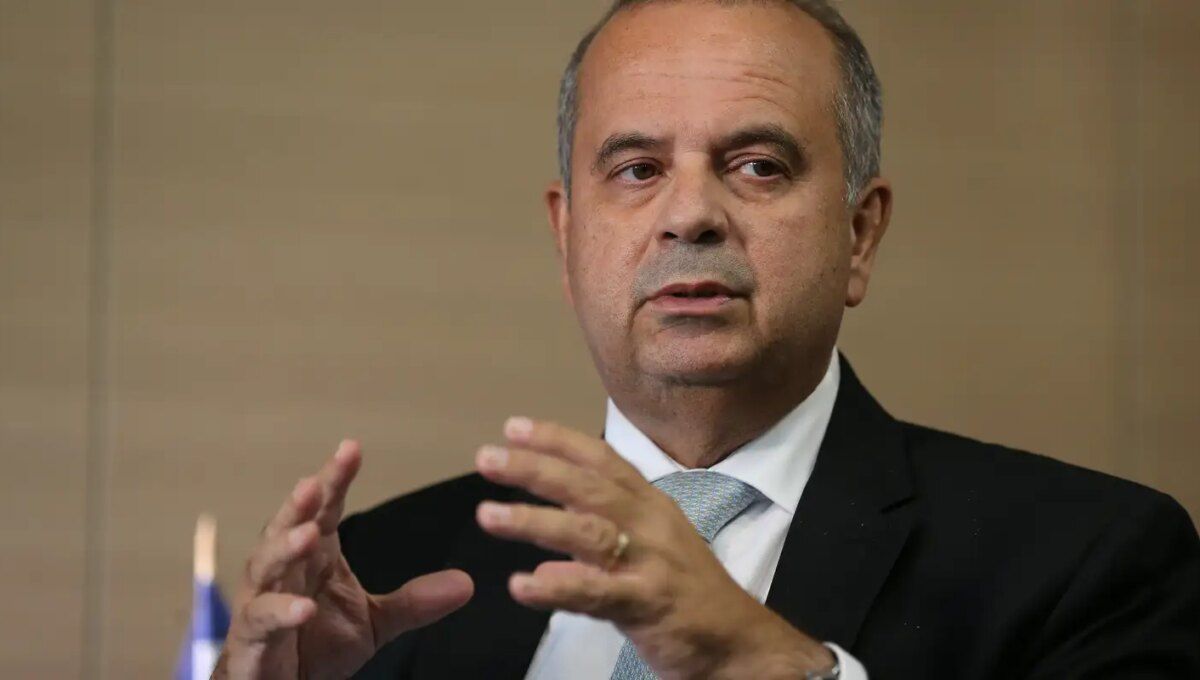 Coordenador de campanha se diz surpreso com fuga de Flávio