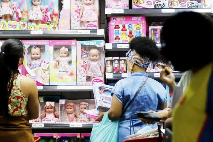 Dia das crianças no DF: valor médio gasto com presente deve cair 20%