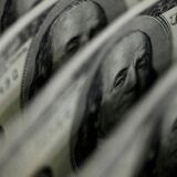 Dólar sobe 8,21%, e bolsa cai 13,88% após reeleição de Lula