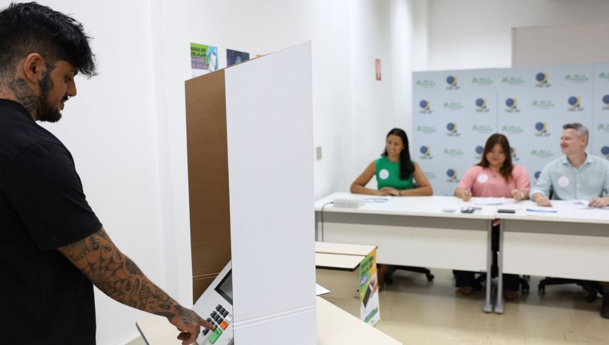 Eleições 2026: veja os horários de votação neste domingo