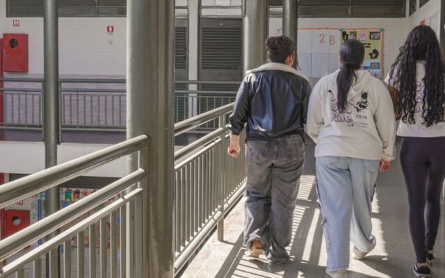 Fies 2026/2: instituições de ensino podem ofertar vagas remanescentes