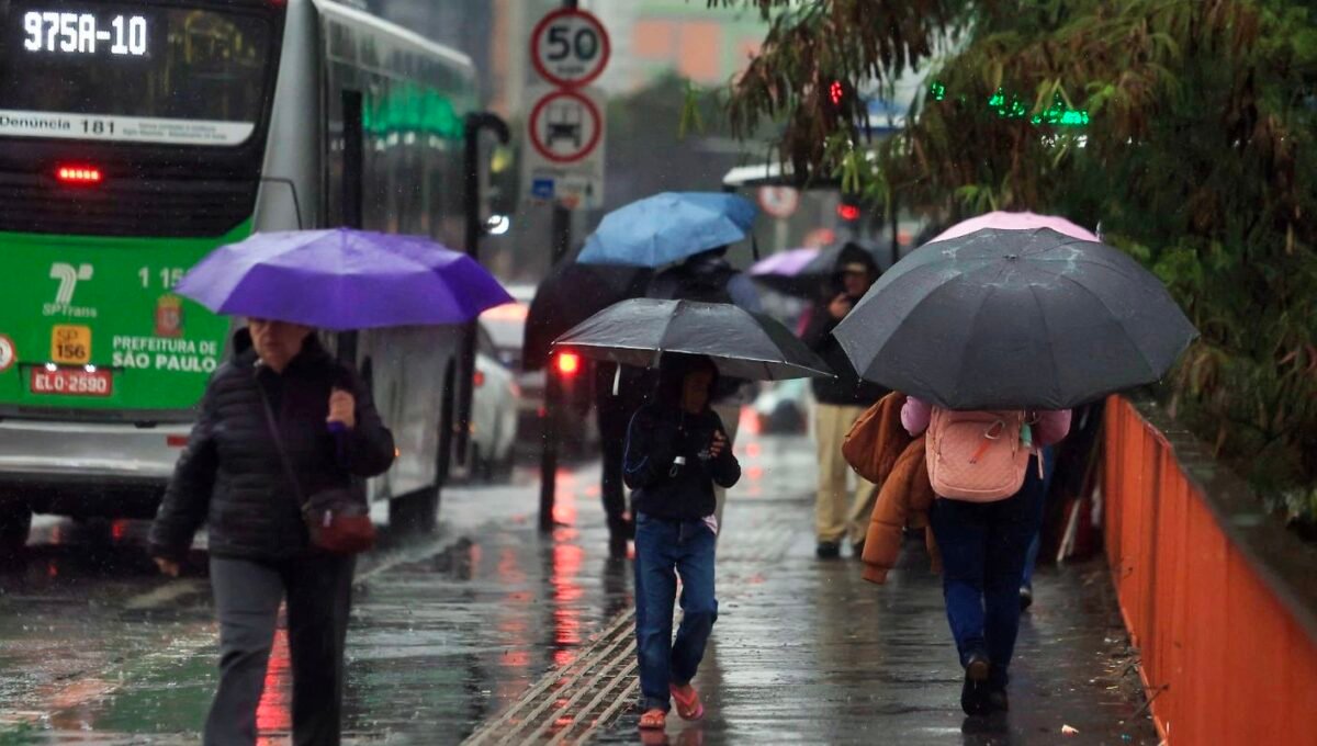 Fim de semana de eleição terá chuvas fortes no estado de São Paulo