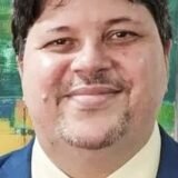 Jornalista brasileiro crítico a Milei é deportado da Argentina